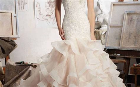 10 Simple And Elegant Wedding Dress Styles For Getting