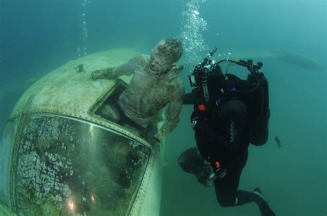 Extracting Corpse From Underwater Airplane Wreck Training Exercise