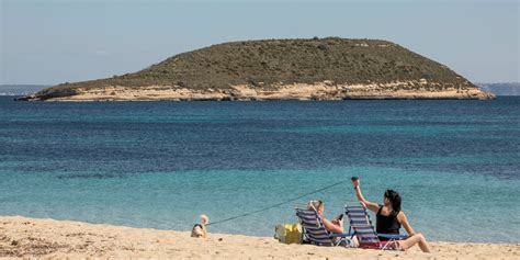 Wegen corona gilt eine reisewarnung für spanien und mallorca. Mallorca-Urlaub: Nachfrage in Selm noch sehr zurückhaltend ...