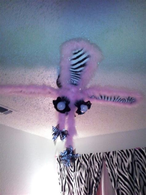 570 x 530 jpeg 92 кб. Black & white zebra ceiling fan with pink bowes. Ooo la la ...
