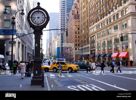 5th Avenue New York City Manhattan Usa Stockfotografie Alamy