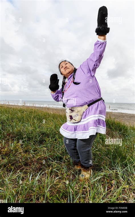 Yupik People Of Alaska High Resolution Stock Photography And Images Alamy
