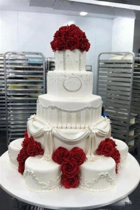 White Wedding Cake Red Roses Wedding Ideas Pinterest