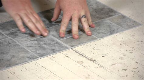 How To Lay Vinyl Tiles Over Vinyl Flooring Flooring Blog