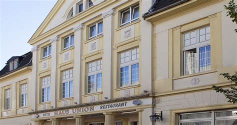 En base al precio medio de hoteles de 3 estrellas. Oberhausen Tourismus: Hotel-Restaurant Haus Union***