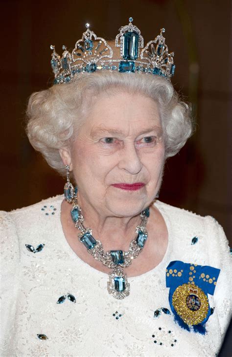 diamond jewelry set diamond tiara royal jewelry aquamarine jewelry jewellery queen