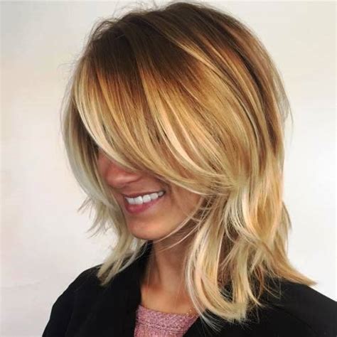 29 Sassy Medium Layered Haircuts To Look Elegantly Outstanding