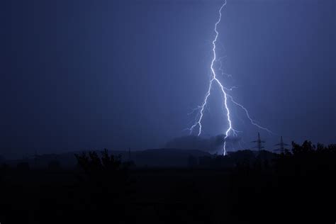 Lightning Strike Facts Myths And Protection