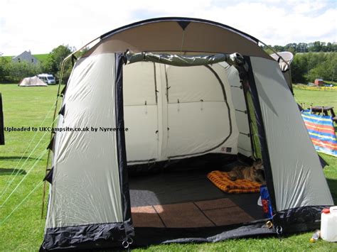 Gosta de saber o temos em matéria de barracas e eq. Coleman Mackenzie Cabin X4 Tent Reviews and Details