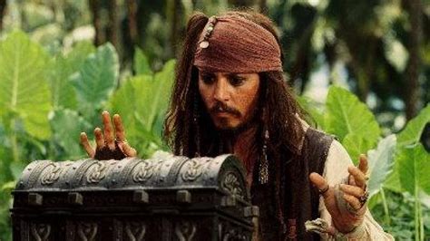 Quel Est Le Premier Pirate Des Caraibes - Johnny Depp : 350 millions de dollars touchés pour Pirates des Caraïbes