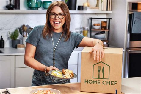 Rachael Ray Cooks Up Apparel Pop Up Shop