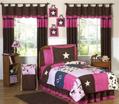 There are so many pretty bedroom themes that can be your bedroom inspiration. Horse Themed Comforter Sets for Girls and Teens