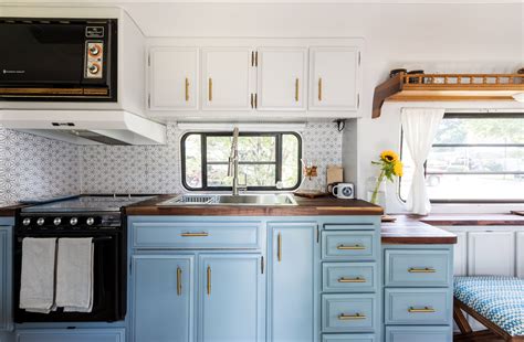 Set in the shape of the alphabet l, this highly versatile kitchen is a great choice for modern family needs. This Remodeled RV Kitchen Is Cuter than Most Normal-Sized ...