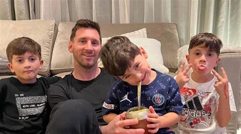 Lionel Messi Se Mostró En Familia Y Todas Las Miradas Captaron El