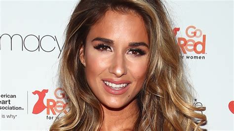 Discovernet The Untold Truth Of Jessie James Decker