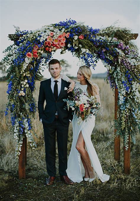 26 Classic Wedding Arch Ideas With Flowers