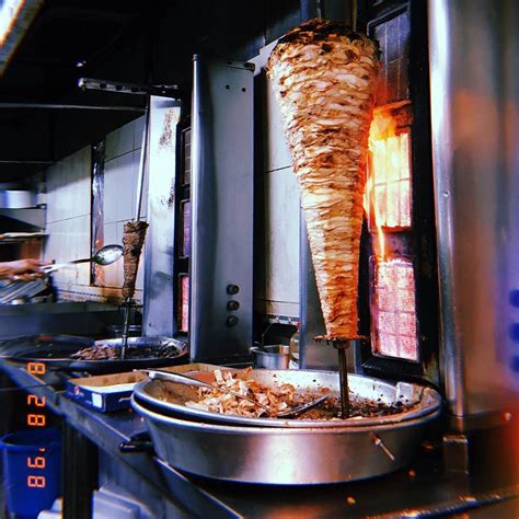 Shawarma A Middle Eastern Street Food Staple 🌯 Round Pita