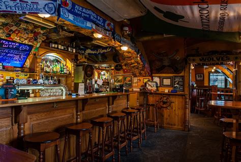 When the lights of downtown st. Shamrock | Nightlife | St.Petersburg