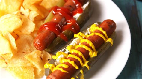This Just In Pickle Dogs Are Real And Were Not Mad Hot Dog Recipes