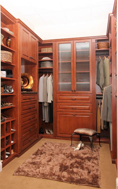 From modern to traditional, we offer a vast assortment of fine cabinetry and furniture, emphasizing individualized, customized, and sophisticated style for homes throughout the southeast. Beautiful custom cabinetry designed and installed by your ...