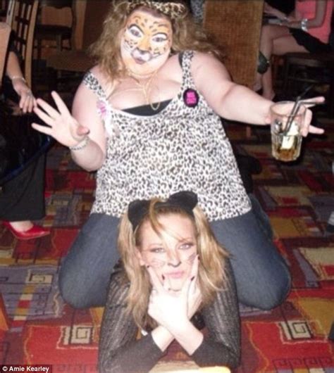 Obese Woman Who Went Out Dressed As A Cat Sheds 10 Stone Daily Mail Online