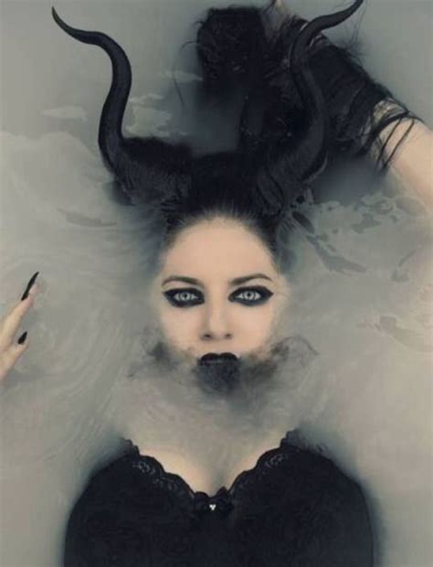 Gotische Horror Photography Halloween Photography Fantasy Photography Creepy Photography