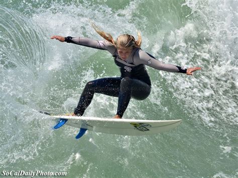 Surfing Female Surfers Surfer Surfing