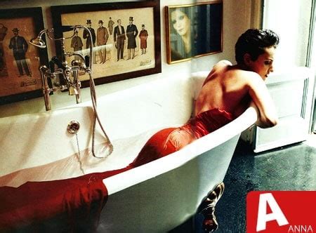 Arisa sexy per la rivista 'A': foto | Isa e Chia