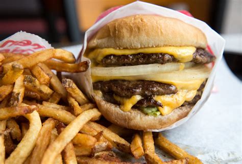 Best burgers in birmingham, west midlands: Petey's Burger Listed As One Of The Best Burgers In America
