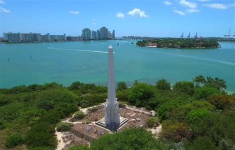 Paseo en Barco en Miami Vea las increíbles vistas de Miami