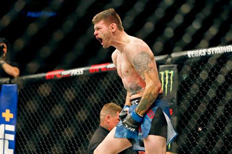 17 de octubre de 1989) es un peleador brasileño de artes marciales mixtas que actualmente compite en la categoría de peso ligero en ultimate fighting championship. UFC on ESPN+ 25 pre-event facts: History as husband, wife ...