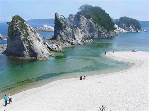 Top Japan Beaches Your Guide To Sun Sea And Surf Japan Cheapo 美しい風景 絶景 旅行参考イメージまとめ