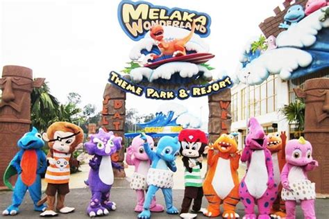 • hr executive • senior sales manager / sales executive congratulation to melaka wonderland theme park & resort had awarded by malaysia tourism council at royal ballroom palace of golden horses, kuala. Melaka Wonderland Theme Park & Resort | Taman Tema Air ...