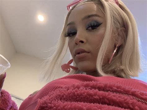 Doja Cat Bounces Back W Steamy Pics After Getting Flamed