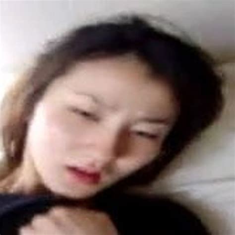 ベッドの上の中国の女の子のセックス xhamster