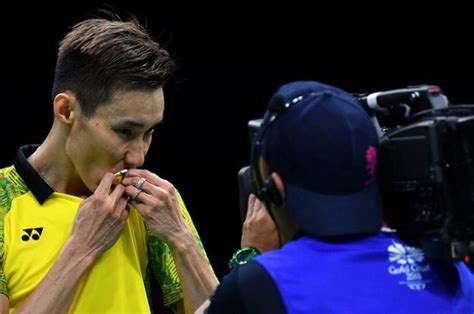 .malaysia's lee chong wei in a gruelling contest to settle for silver medal in men's singles badminton at the ongoing commonwealth games 2018 in a slight moment of drama came in the second game when it seemed lee had struck the shuttle twice to claim a point but was not penalised for it and the. Mengenal Nasofaring, Kanker Hidung yang Sedang Diderita ...