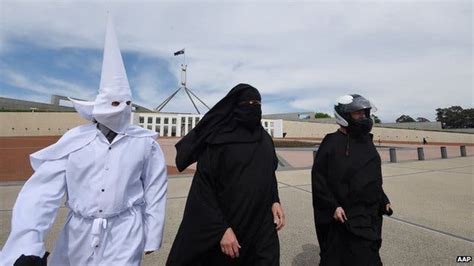 Kkk Outfit Worn In Anti Niqab Australia Protest Al Arabiya English