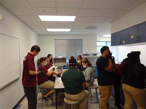 High School Students Visit the Lakeland Campus - Keiser University