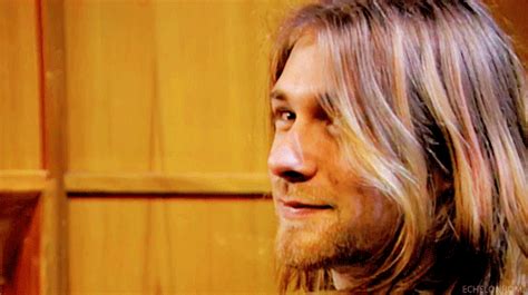 Kurt cobain smiling by sasukethehotty on deviantart. - animated gif #3367519 by winterkiss on Favim.com