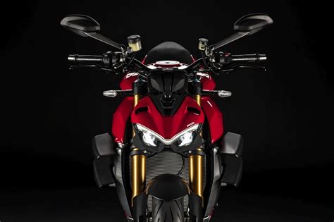 Just look at those chicken strips.or this streetfighter s build comes from ducati nerima of tokyo, japan. Ducati phát triển naked bike Streetfighter V2 dựa trên ...