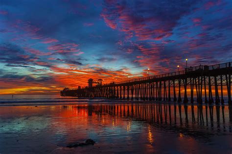 Surreal Sunset At The Pier In Oceanside Oceanside Pier San Diego