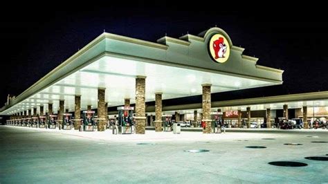 16 Reasons Why Buc Ees Puts Every Other Gas Station To Shame