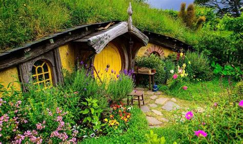 It was a hobbit hole and that means comfort.. Hobbiton | The Mommist