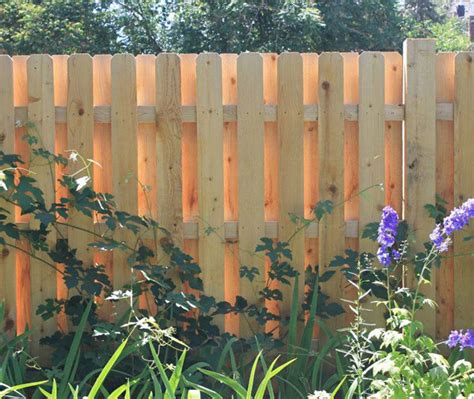 What Makes the Best Wooden Fence? | Where to Buy Strong Wood Fence