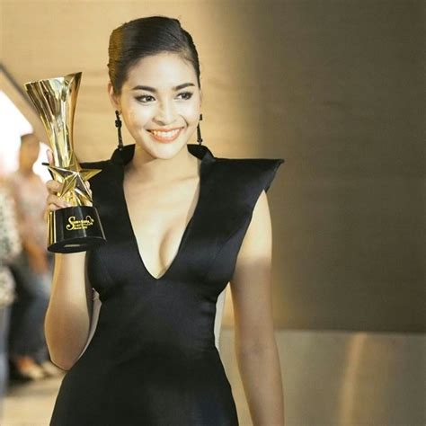 ปุ๊กลุก รับช็อก อแมนด้า พลาดมงกุฎ ผ่านมา 10 ปี แฟน ๆ ยังจำได้ซีนเด็ดในตำนาน. Bloggang.com : ลูกโป่งลอยฟ้า_ชิงช้าสวรรค์ : "ปุ๊กลุก" ฝน ...