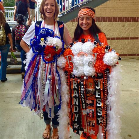Whats With These Giant Texas Homecoming Mums Sulali