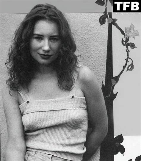 Tori Amos Topless And Sexy Collection 5 Photos Thefappening