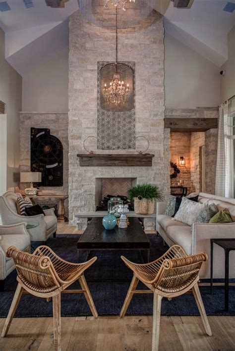 Timeless Modern Farmhouse With Elegant Chic Interiors In Texas Hill Country Texas Hill Country