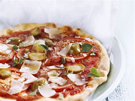 Classic Italian Flatbread Pizza Recipe Eatsmarter
