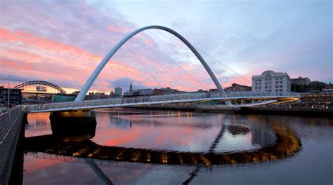 Visite Gateshead Millennium Bridge Em Newcastle Upon Tyne Br